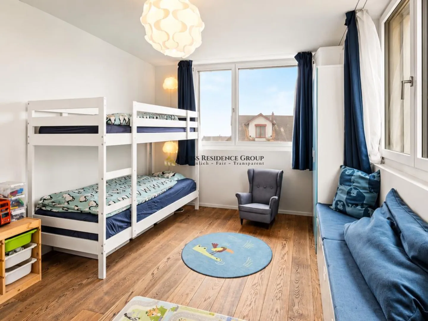 Standard di proprietà moderno con vista sul lago e sulla montagna - Foto 15 di 18