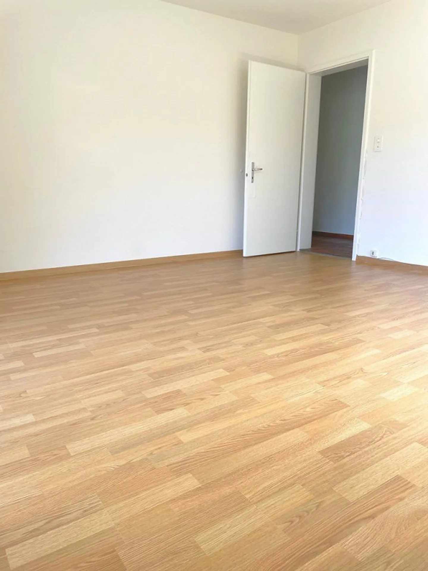 Appartamento in un ambiente verde con balcone - Foto 4 di 10