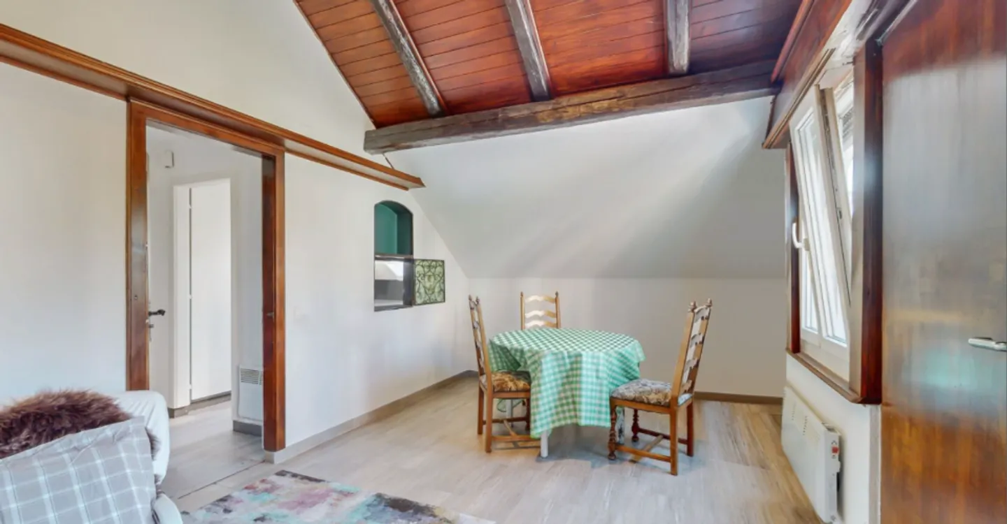 Casa indipendente 5.5 locali con progetto di ristrutturazione e ampliamento approvato - Chénens - Foto 4 di 10