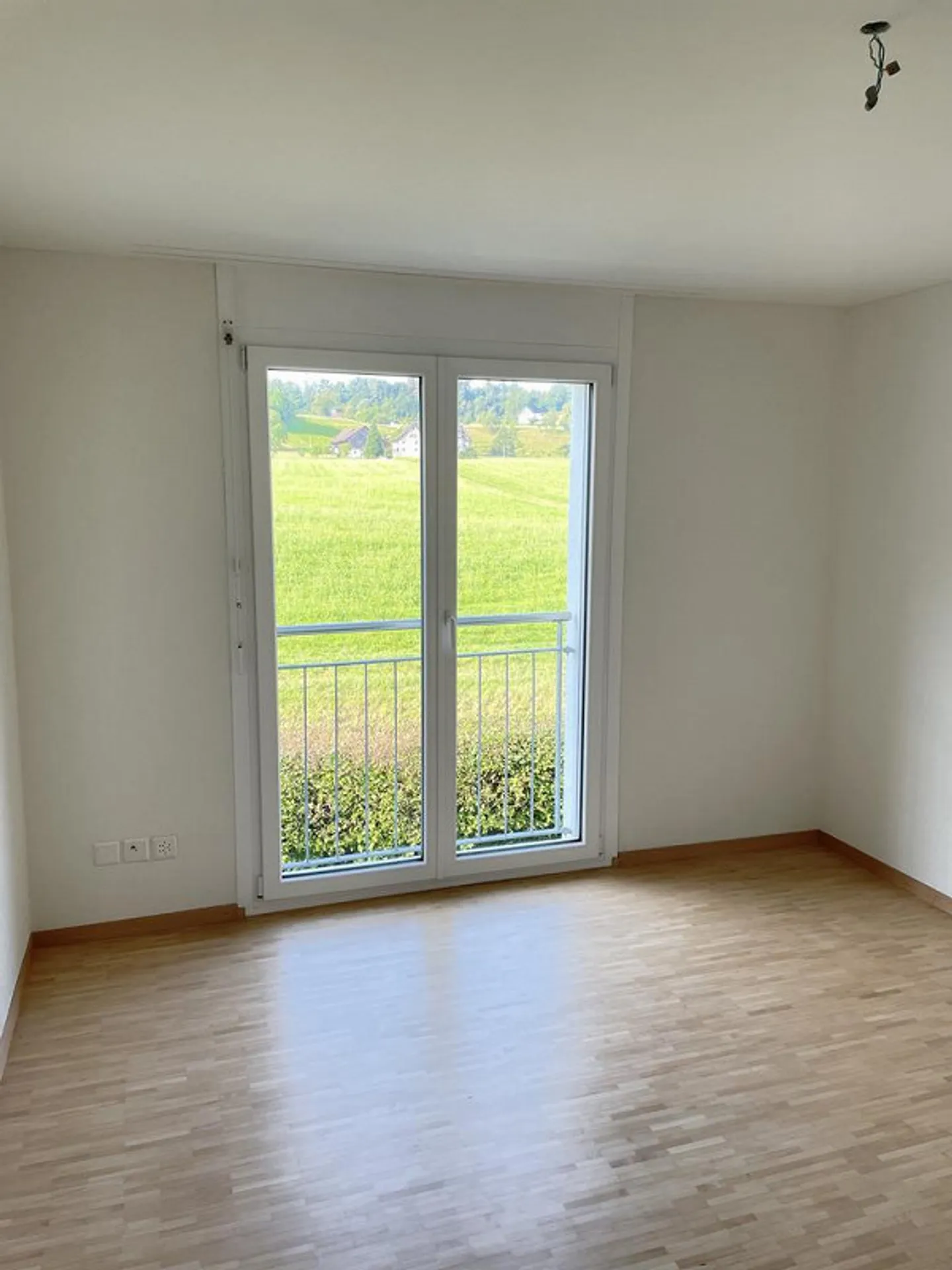 4.5-Zimmerwohnung im EG in familienfreundlicher Überbauung - Foto 4 di 7