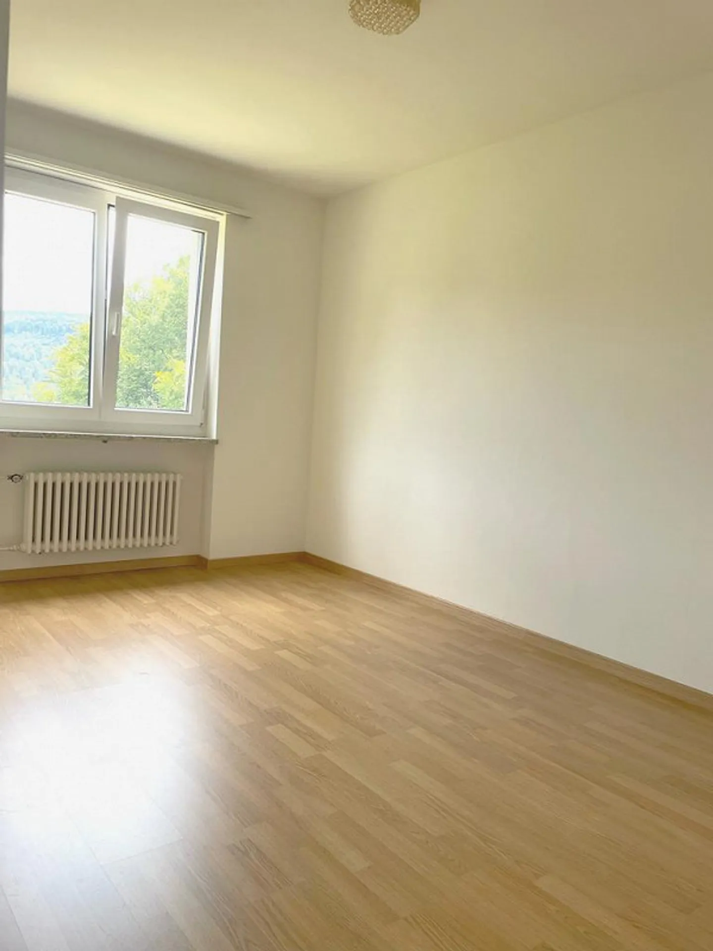 Appartamento in un ambiente verde con balcone - Foto 6 di 10