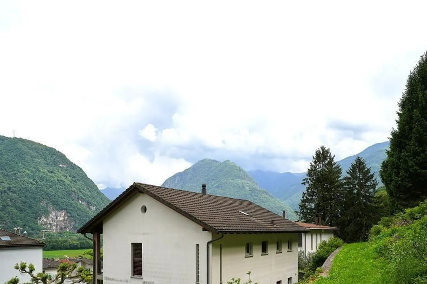 Baulandgrundstück von 476 m2 und 3553 m2 Wald / due terreni edifica... - Foto 9 von 19