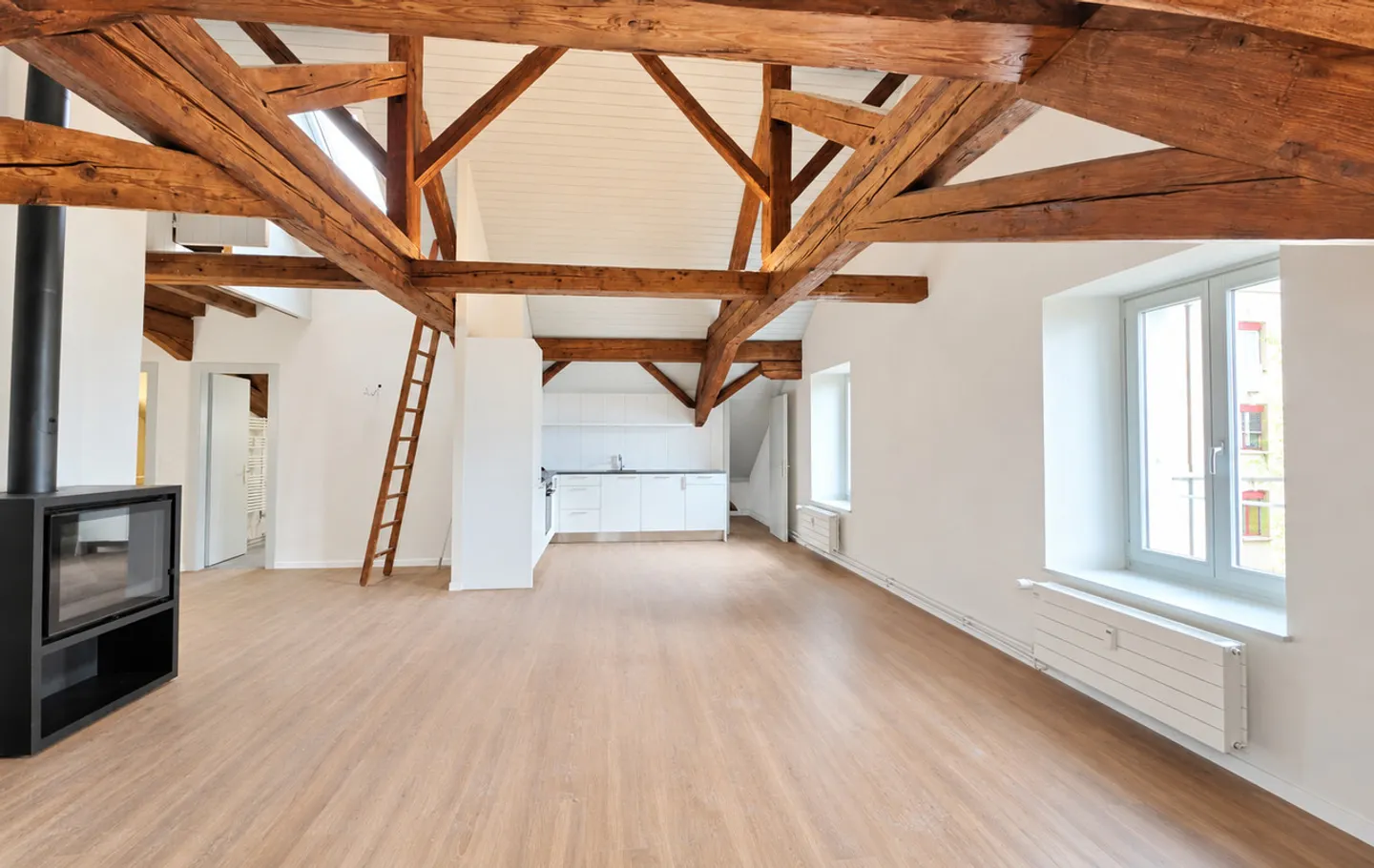 Appartamento di 4,5 locali completamente ristrutturato - Foto 1 di 12