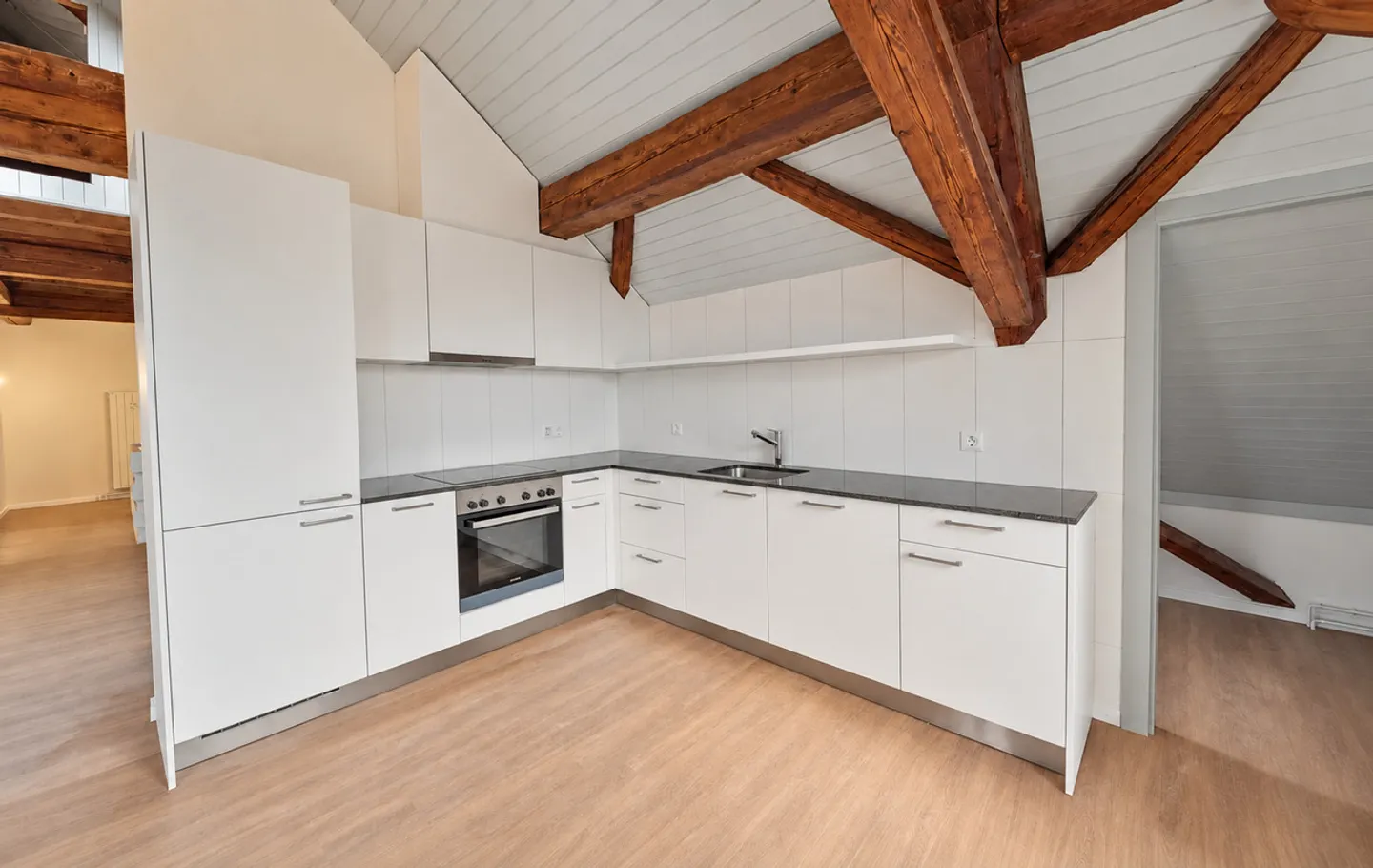 Appartamento di 4,5 locali completamente ristrutturato - Foto 3 di 12