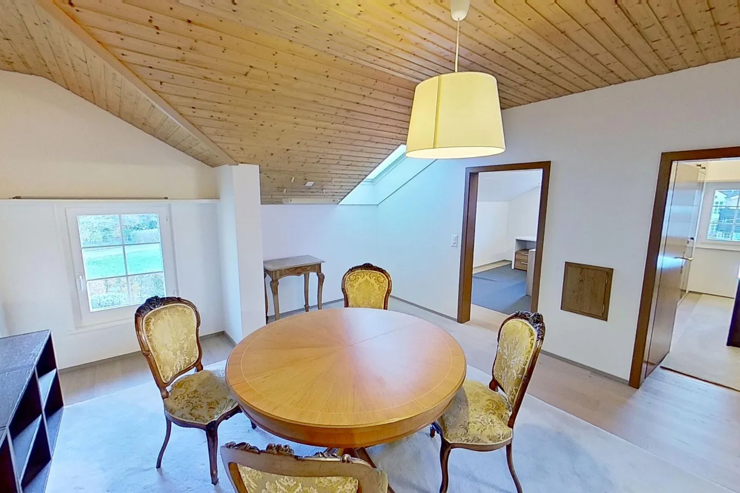 Bureau représentatif au cœur d'Appenzell à louer - Photo 3 sur 13