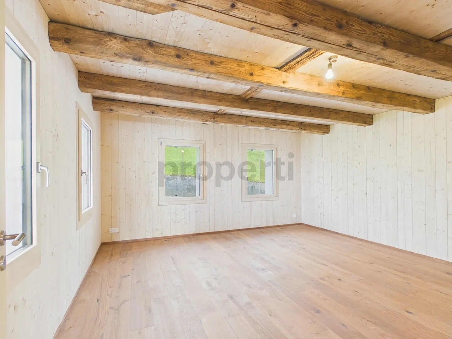 Maisonette di 7 stanze recentemente ristrutturata con un ampio layout - Foto 7 di 13