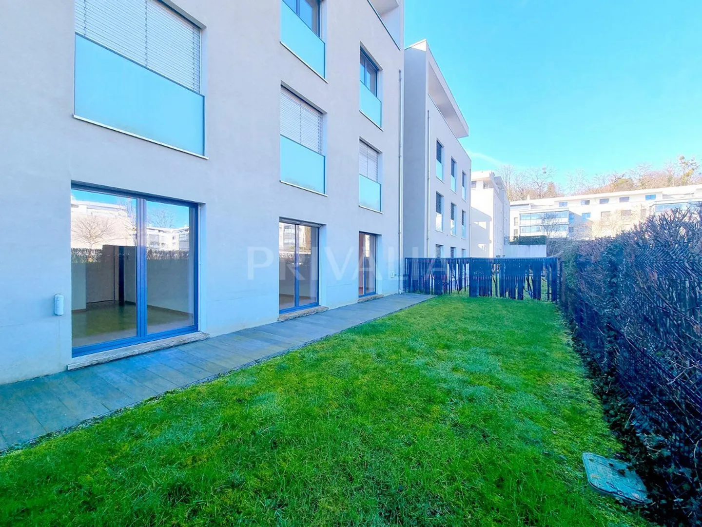 Bel appartement de 6.5 pièces au rez-de-chaussée avec jardin - Photo 7 of 11