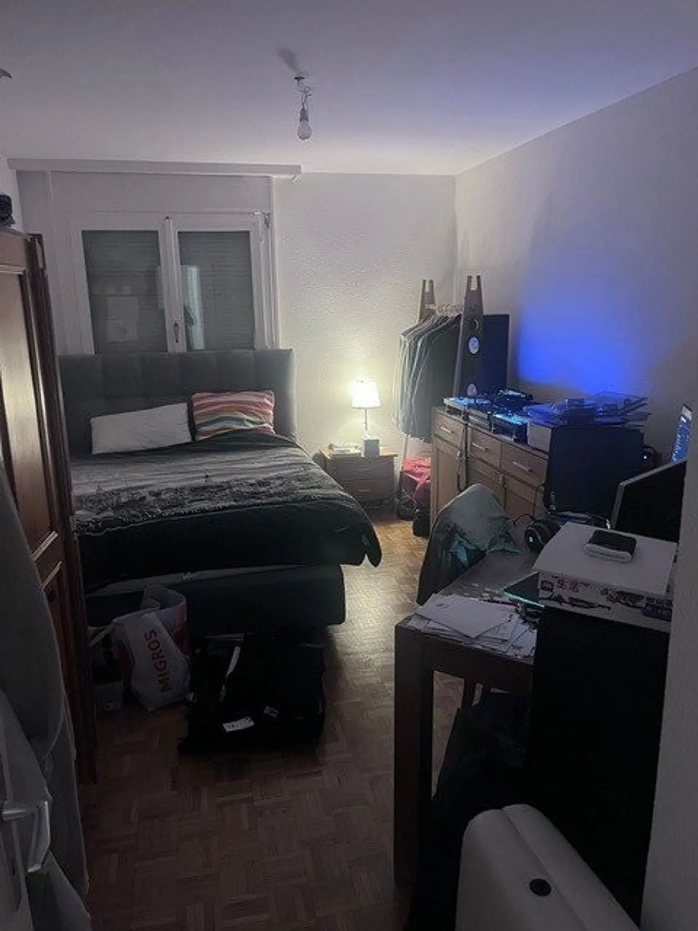 Dreizimmerwohnung im 3. Stock mit Balkon in Ecublens - Photo 2 of 4