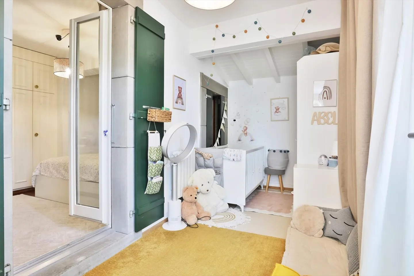 Hameau de Villette - Spacieux appartement 5 pièces avec véranda - Photo 9 sur 10