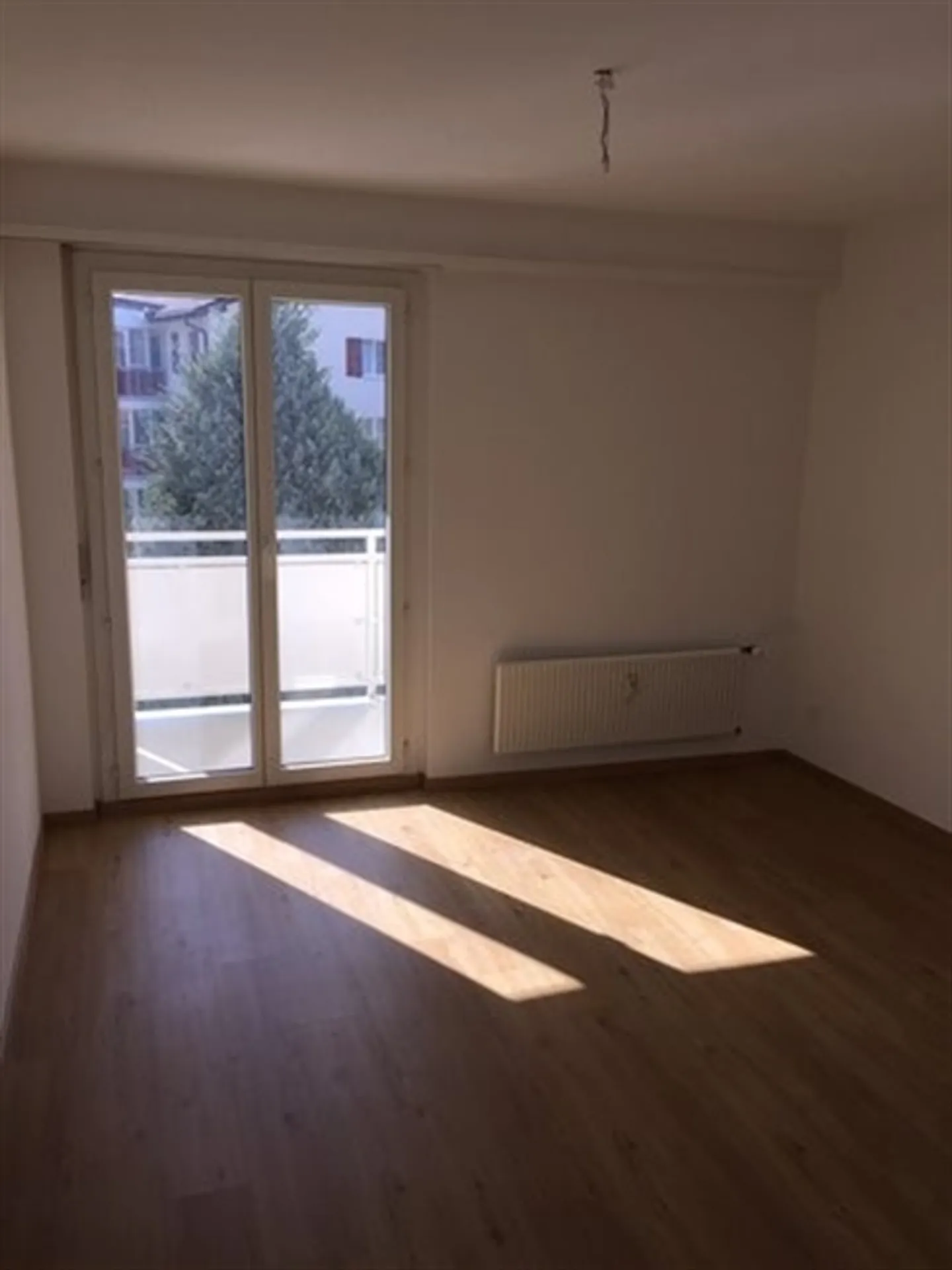 Central 4 1/2-room apartment - Photo 3 of 9