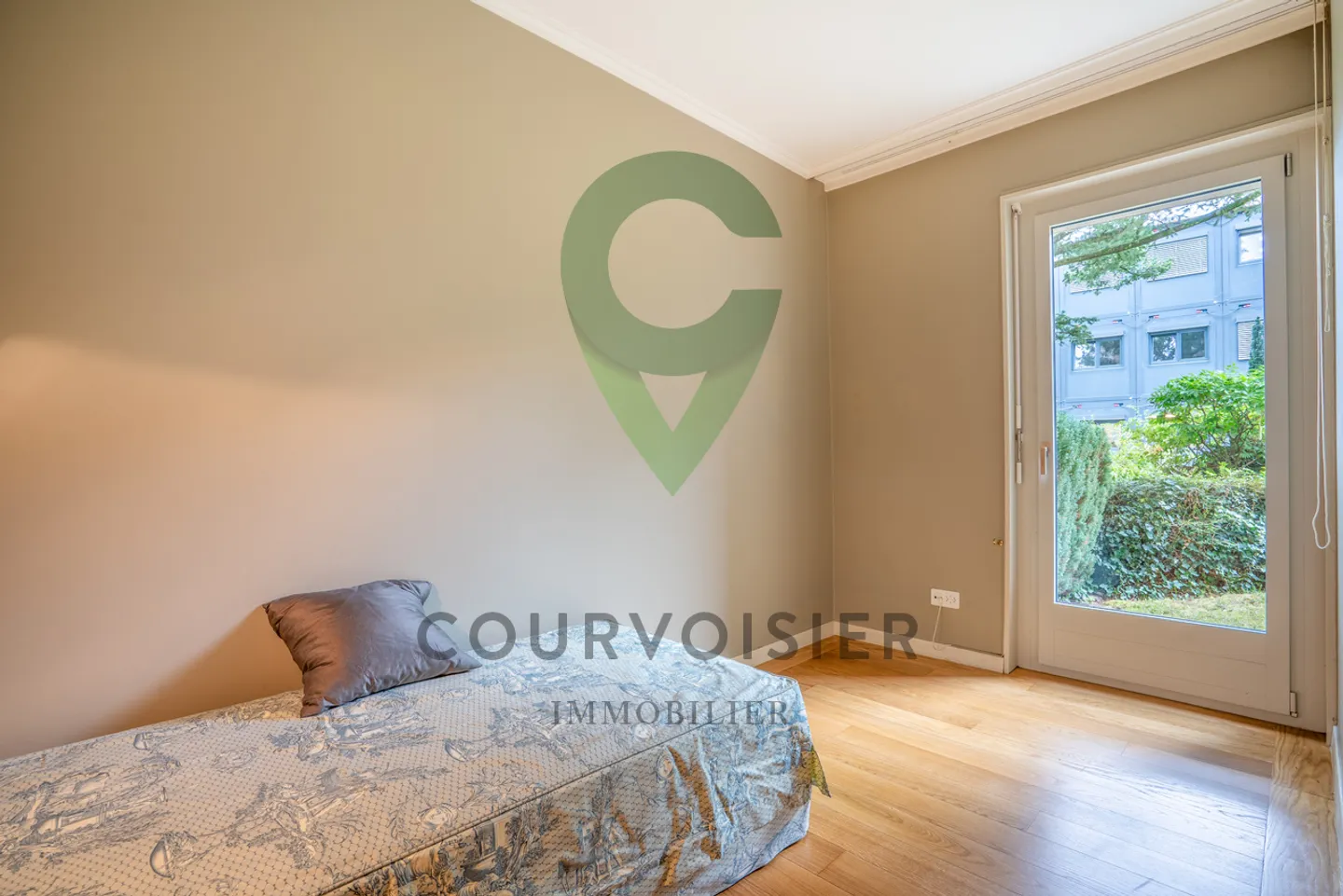 Appartement Élégant avec Jardin Privé - Photo 5 sur 13