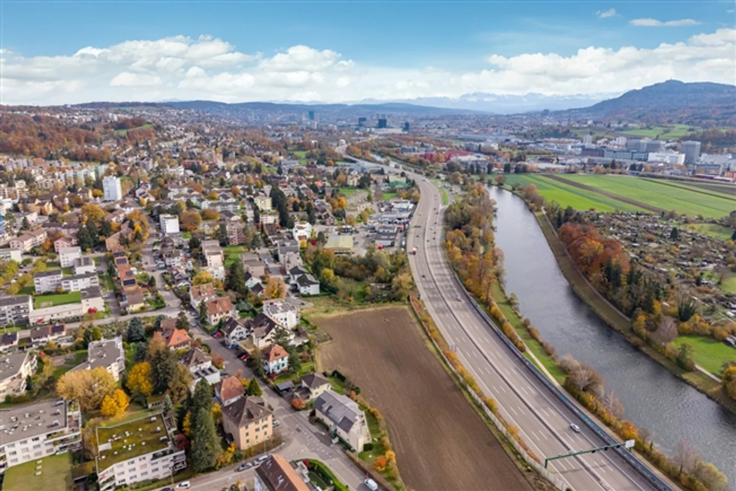 Attractive commercial land in Unterengstringen ZH - Photo 4 of 5