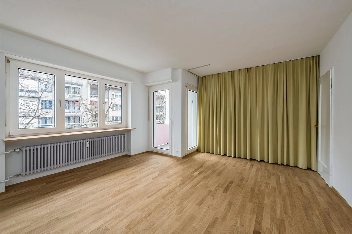 Cercasi inquilino: Incantevole appartamento con 1 camera e balcone - Foto 2 di 5