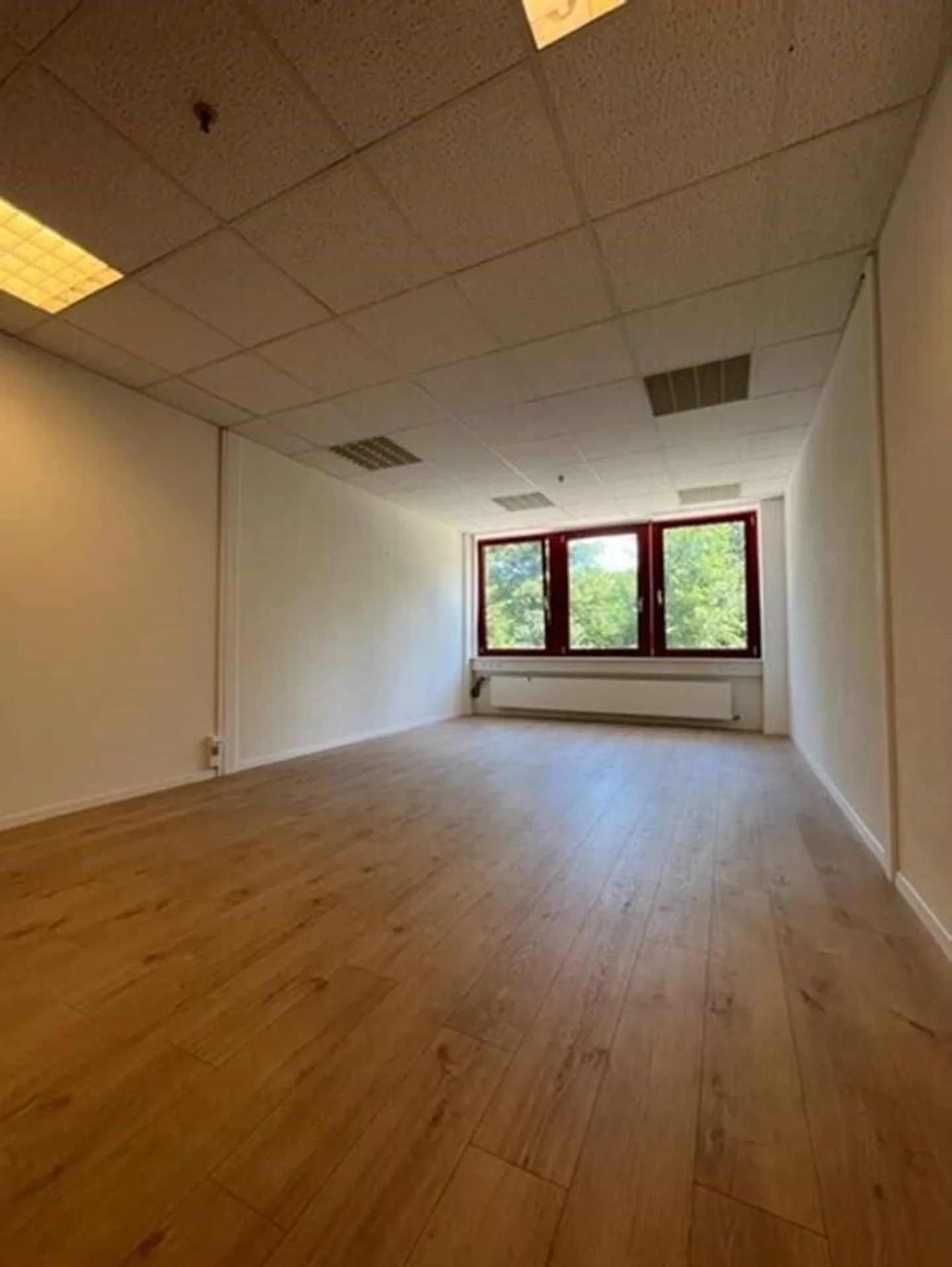 Vos nouveaux bureaux proche de l'autoroute ! - Photo 4 sur 11