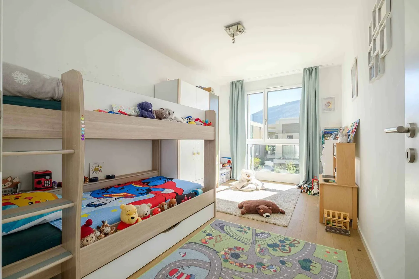 Modern Apartment in Troinex - Photo 8 of 13