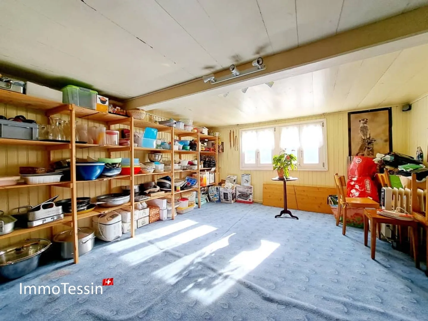 Piccola e affascinante locanda nella nota piazza del villaggio di Osco con grande potenziale di espansione - Foto 4 di 13