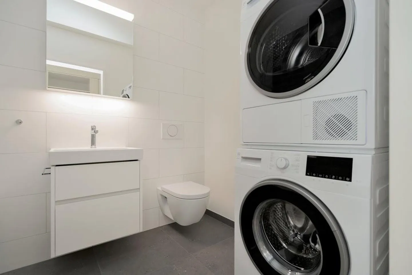 Facile da innamorarsi! Appartamento attico cerca inquilini - Foto 4 di 10