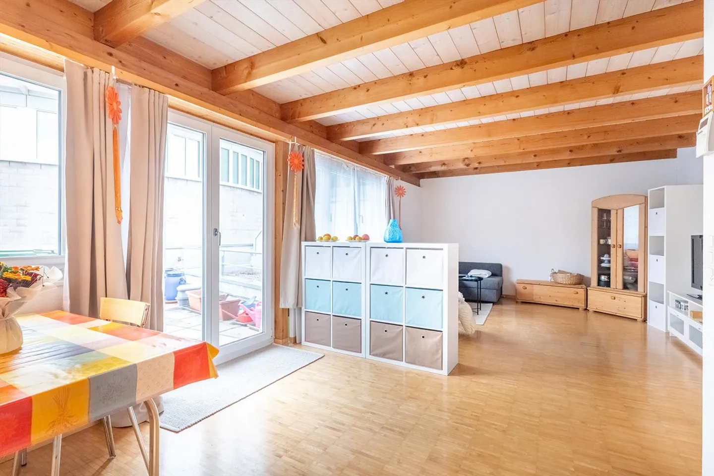 2.5-Zimmer-Wohnung mit grosser Dachterrasse in ruhiger Lage - Foto 8 von 11