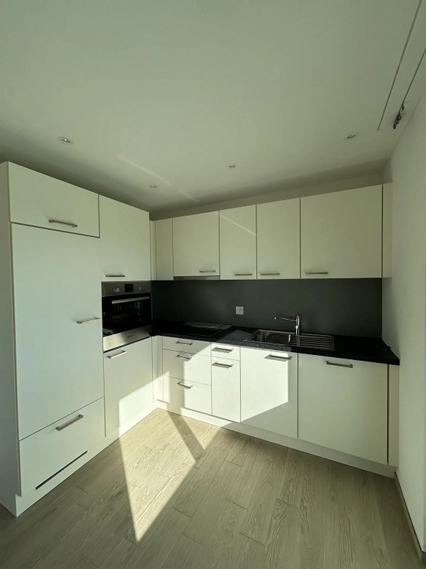 Appartamento moderno di 2,5 stanze in affitto al 2° piano - Foto 1 di 8