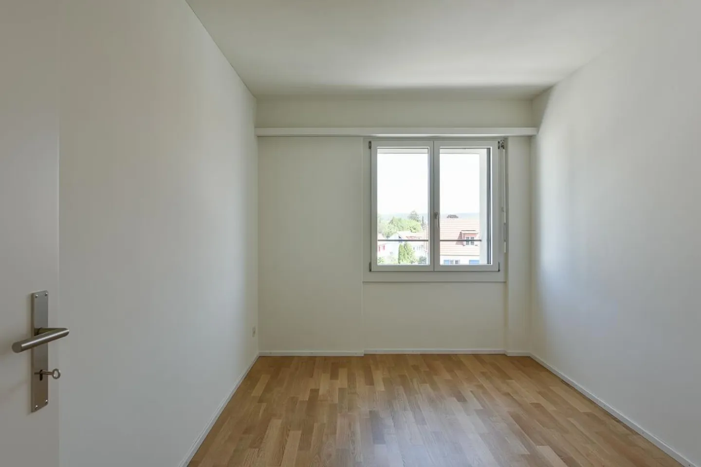 Bright & modern family apartment! - Photo 9 of 10