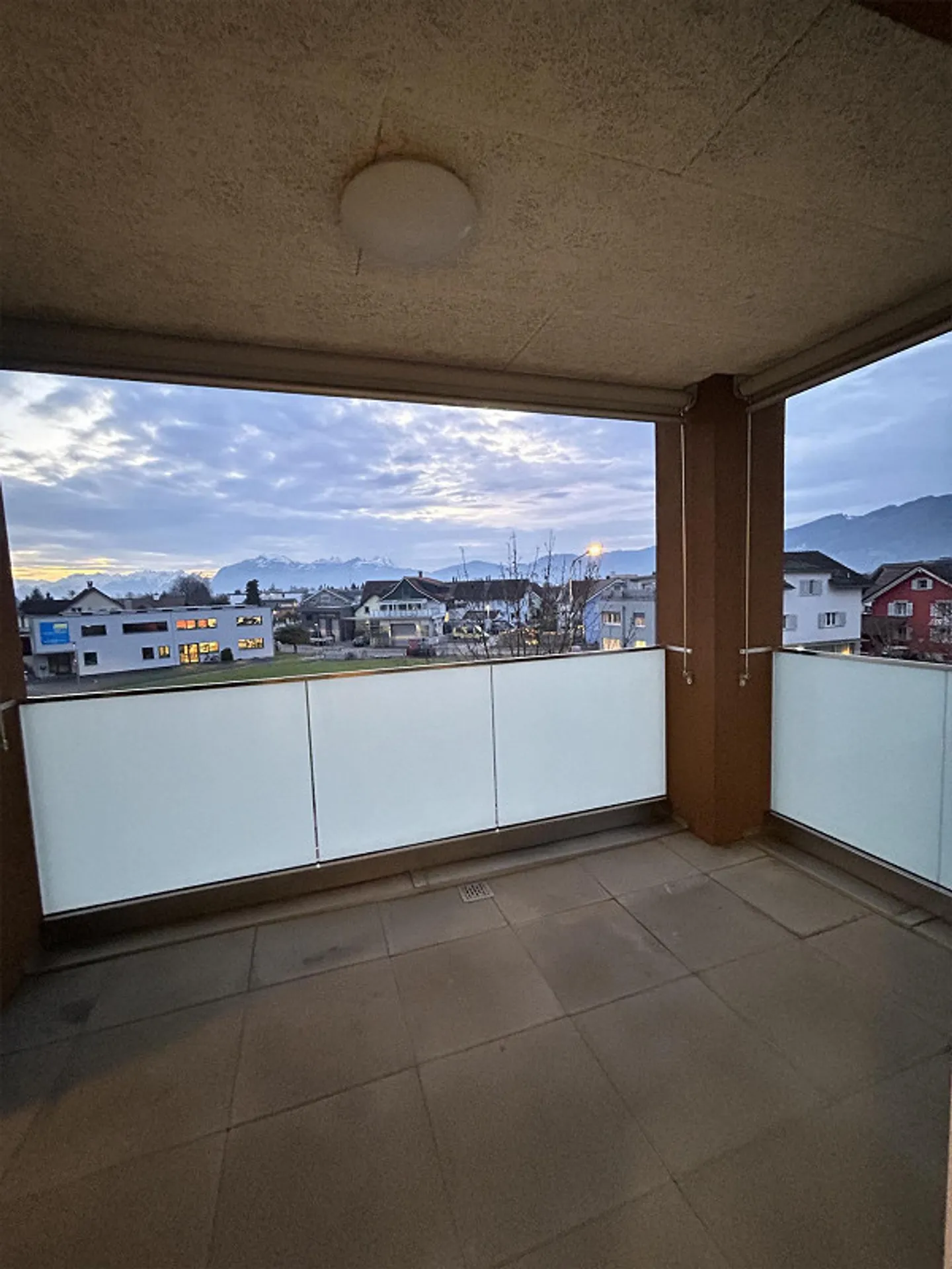 Appartamento moderno di 2,5 stanze in affitto al 2° piano - Foto 6 di 8