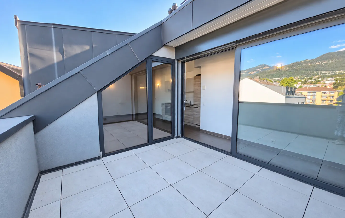 Appartement moderne de 2 pièces - Photo 11 sur 12