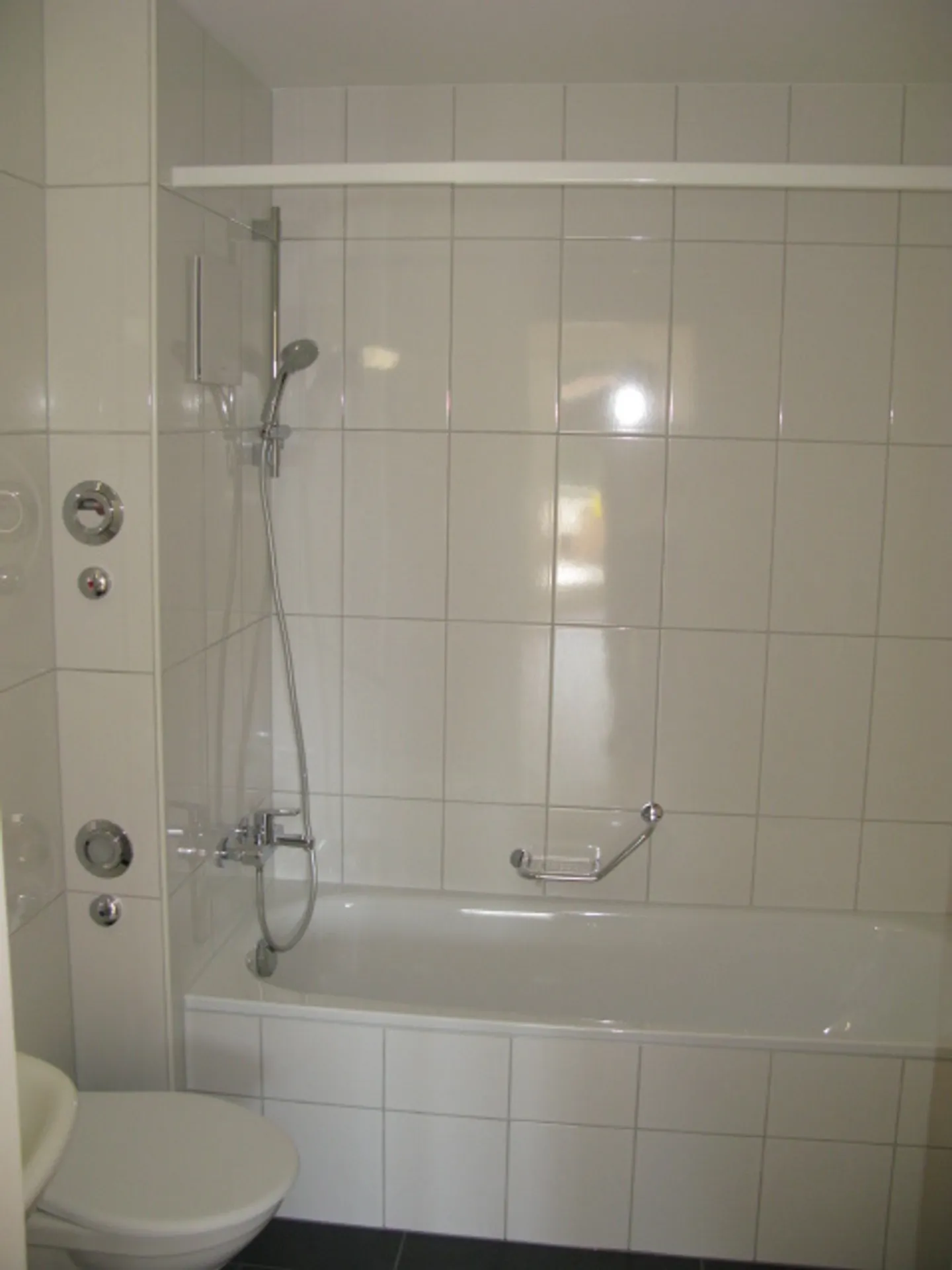 Apartment with large balcony and own ecological electricity - Photo 2 of 12