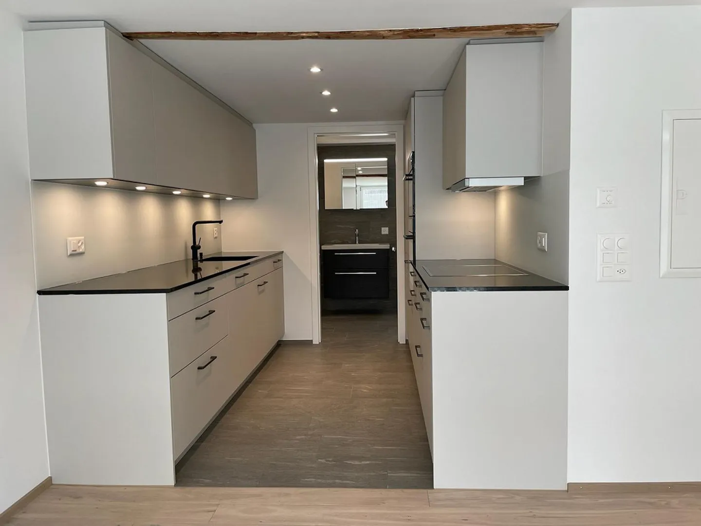 Appartamento 3.5 locali in affitto vicino a Schifflände e Untersee - Foto 2 di 6