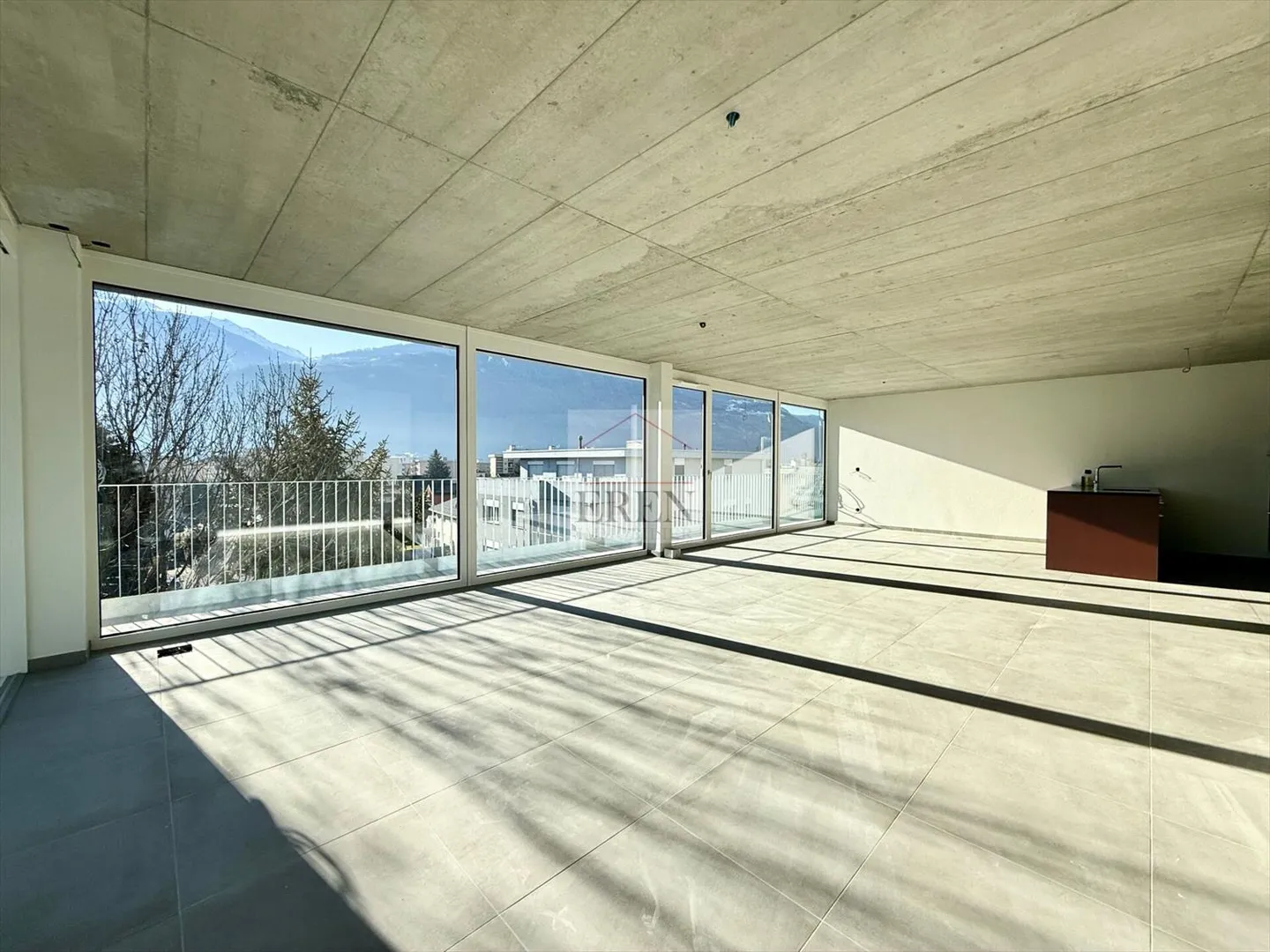 Magnifico appartamento attico 4,5 nuovo con vista panoramica e terrazza sud-est di 55 m2 - Foto 5 di 13