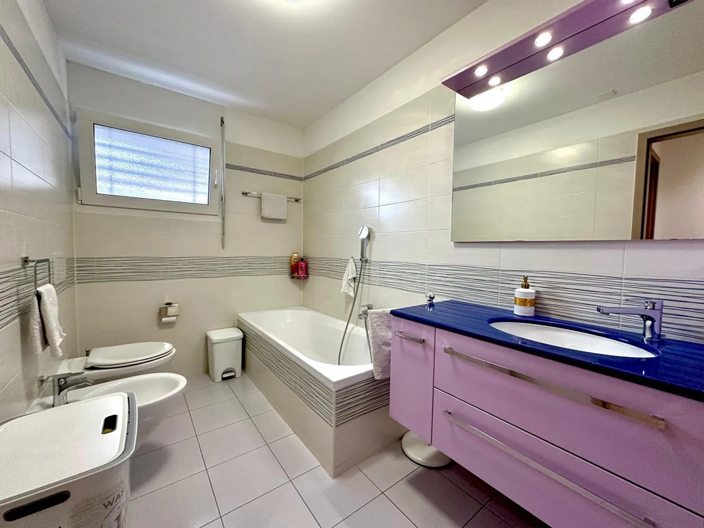 ELEGANT 3.5 ROOM APARTMENT WITH LARGE TERRACE IN THE HEART OF CASTIONE - Photo 6 of 9