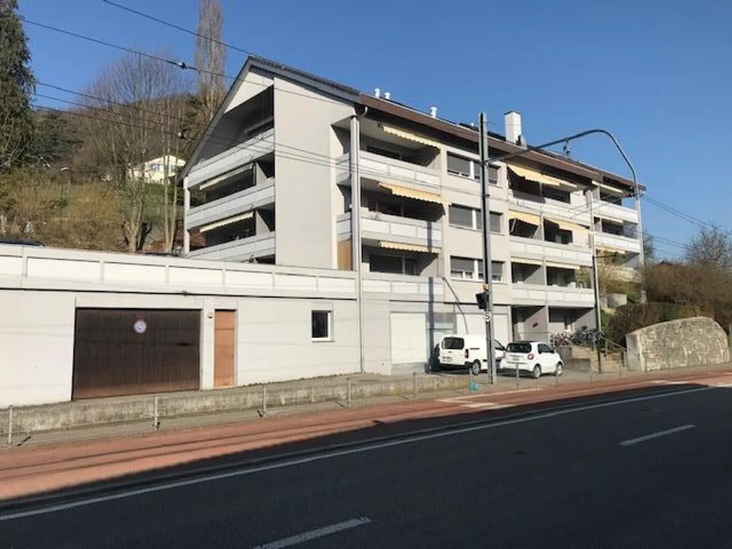 Dachwohung mit grossem Balkon - Foto 3 von 14