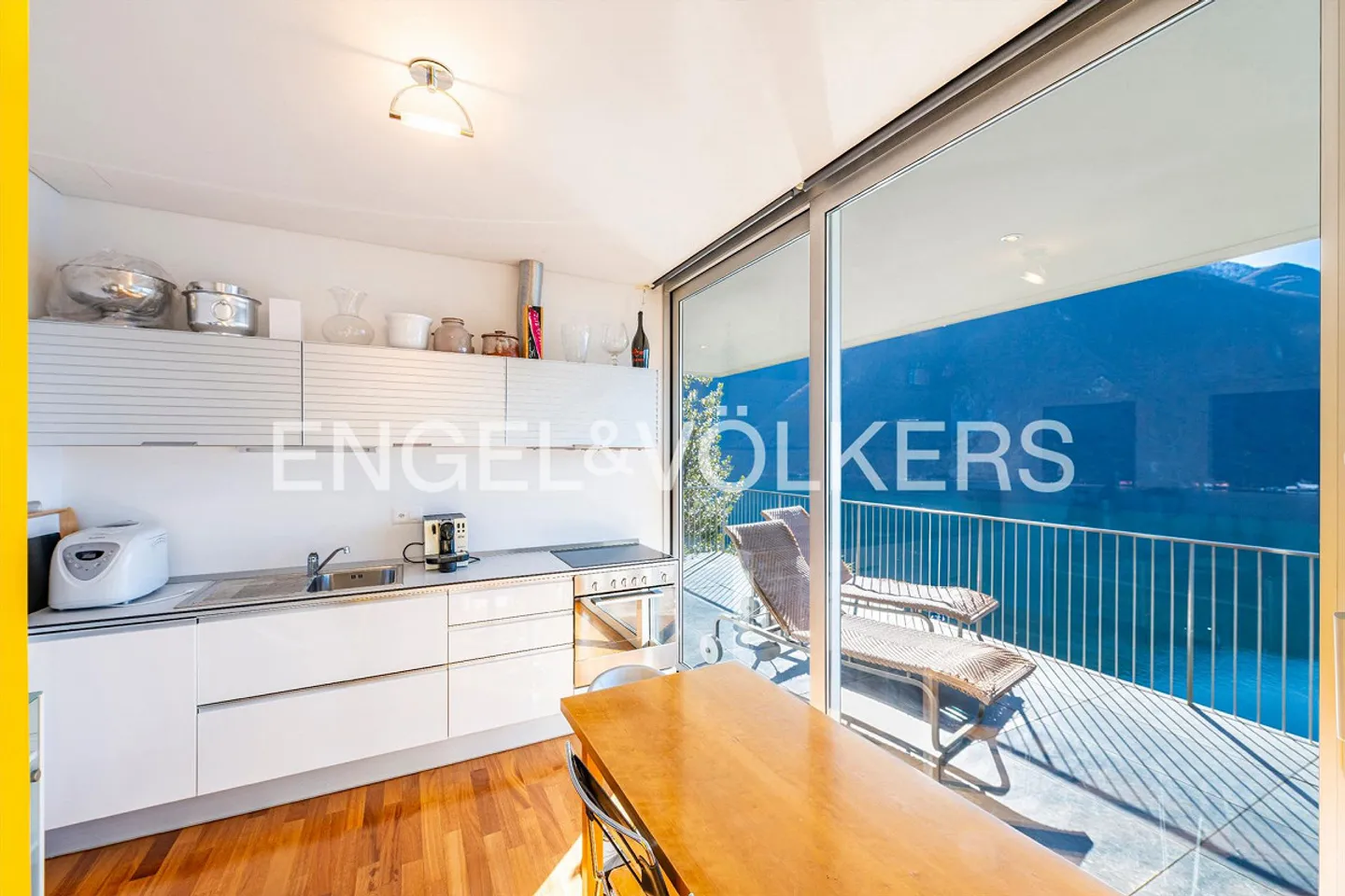 Chalet mit atemberaubendem Seeblick - Foto 8 von 13