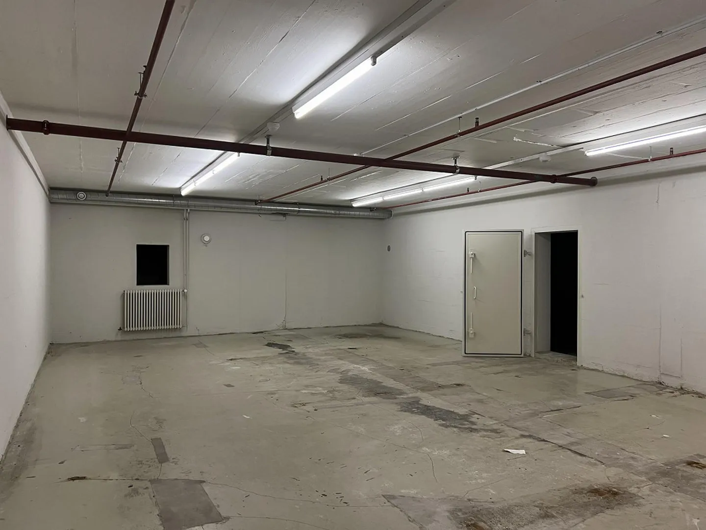 Spazi di stoccaggio centrali con ascensore - da 20 a 76 m2! - Foto 5 di 7