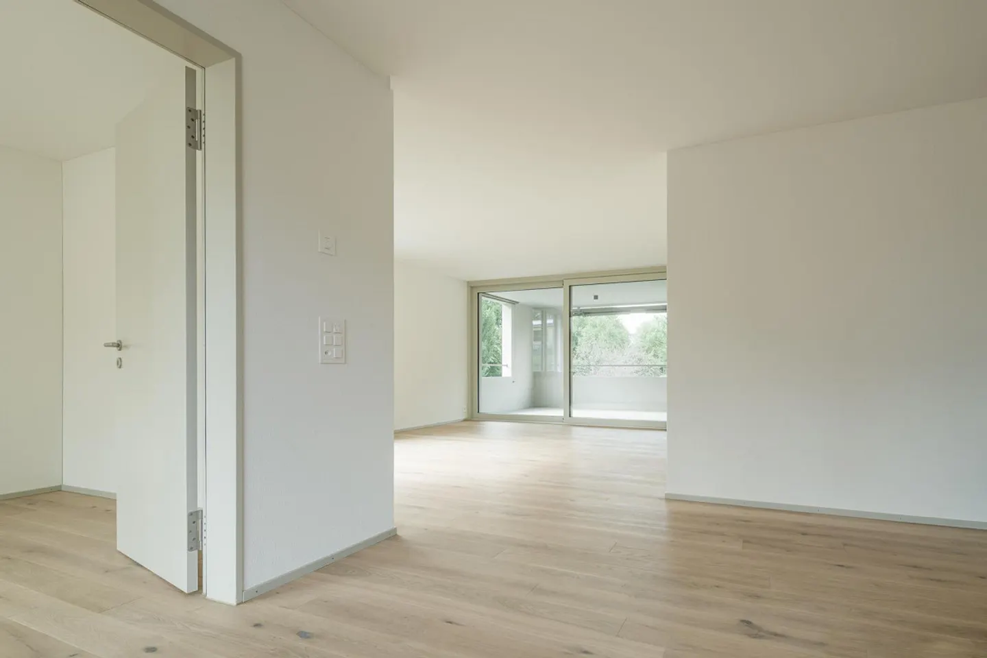 Nouvel appartement avec un agencement spacieux et une terrasse couverte - Photo 2 sur 7