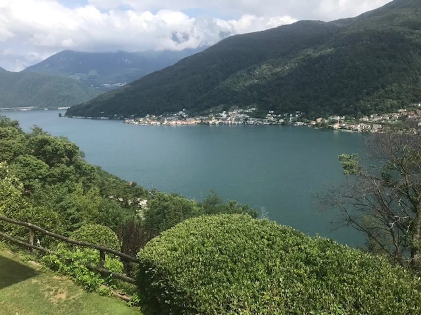 Villa di lusso con vista lago - Foto 1 di 1