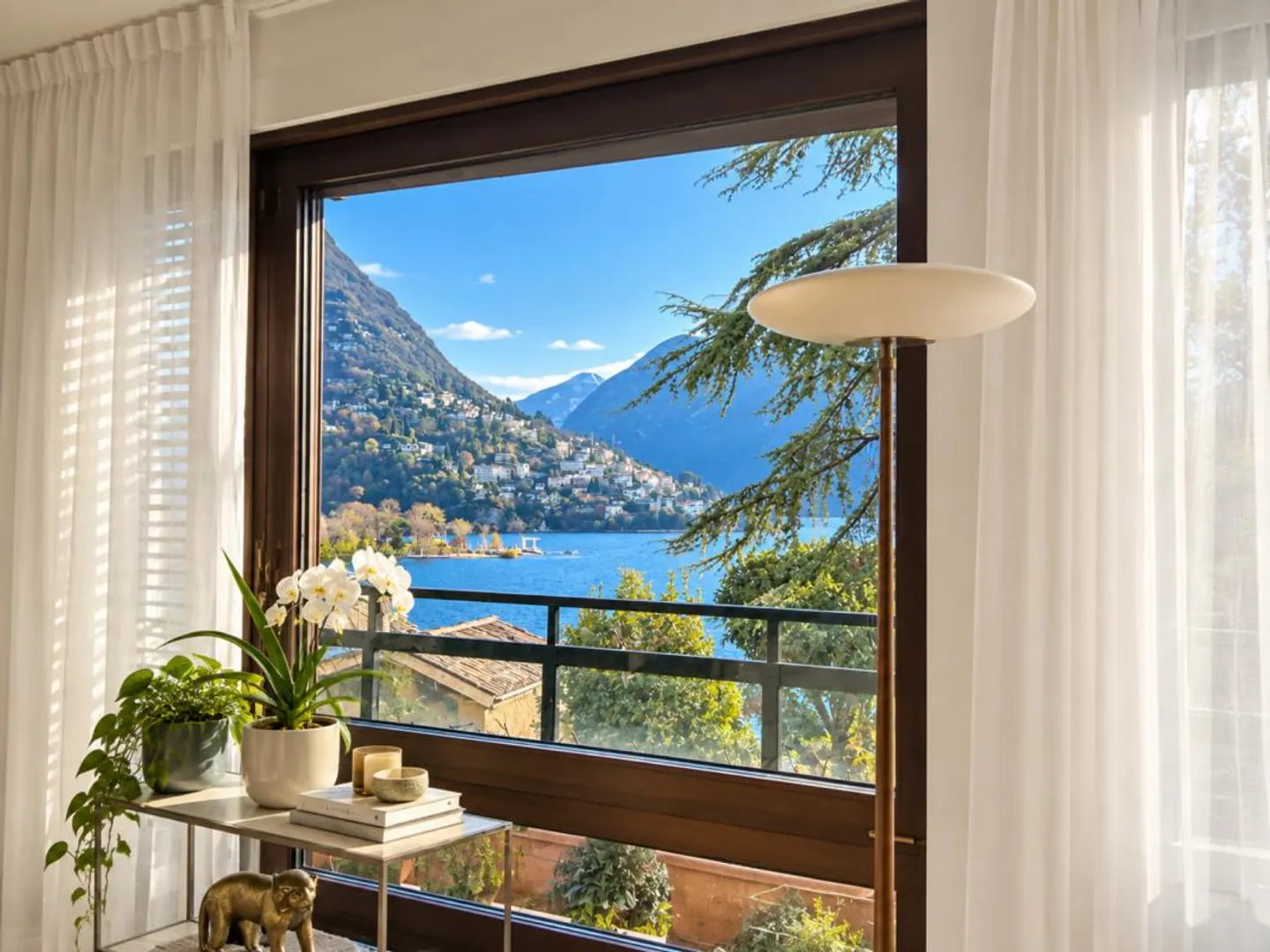 Splendide 3,5 au centre-ville avec vue sur le lac - Photo 1 sur 10