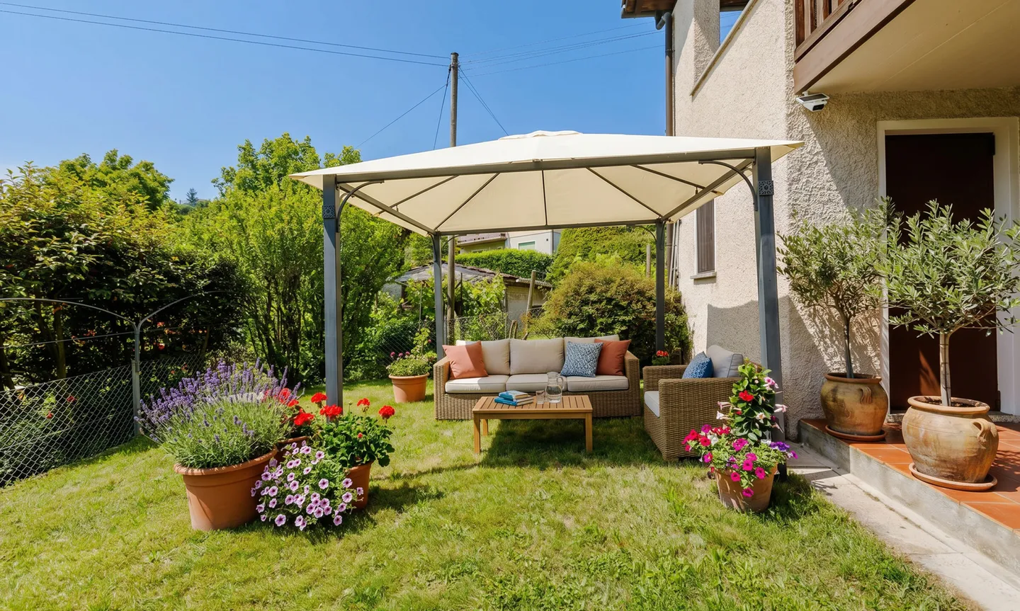 MAISON TICINESE EXTENSIBLE AVEC TERRAIN CONSTRUCTIBLE À LUGAGGIA - Photo 1 sur 9
