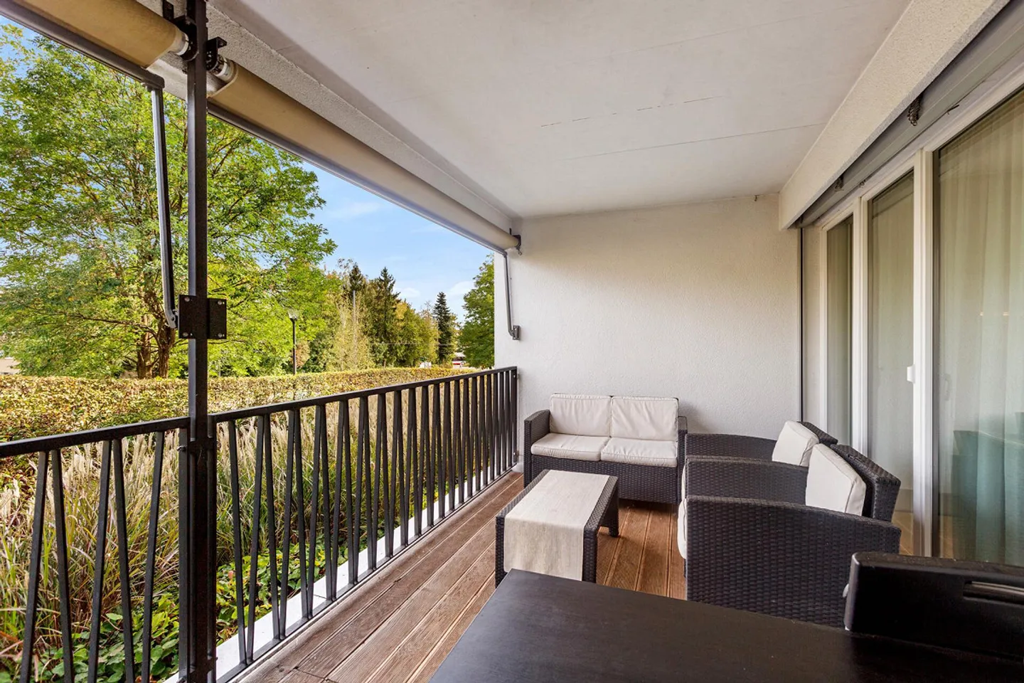 Vivre avec de l'espace : Moderne, 4,5 pièces et deux espaces extérieurs - Photo 9 sur 10