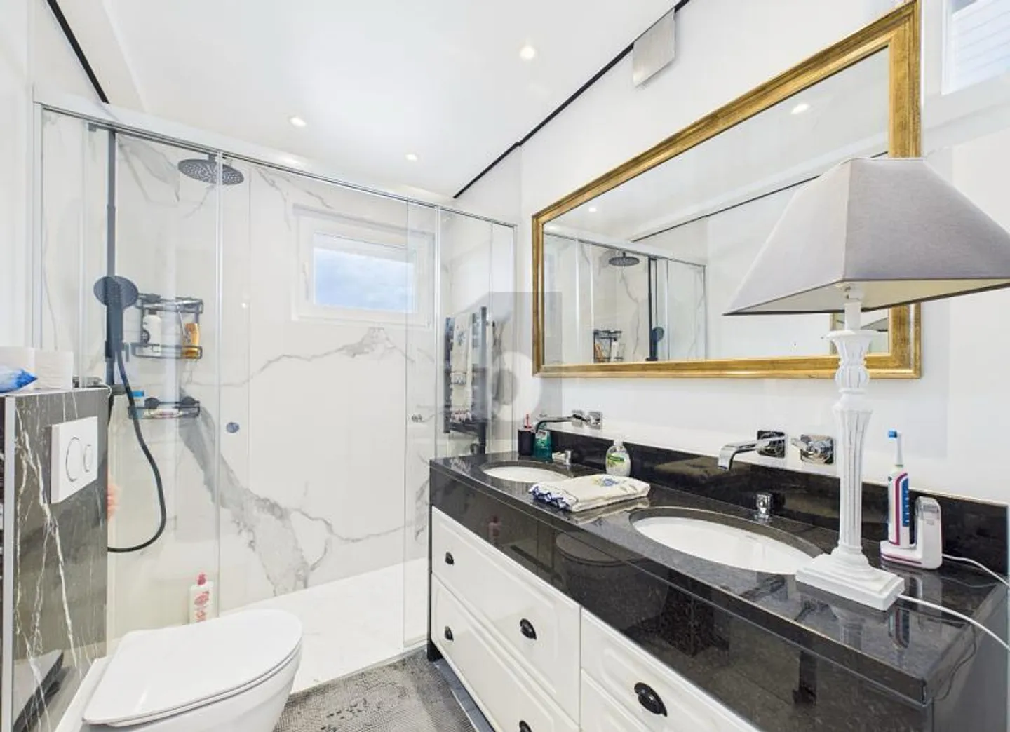 VILLA SUD CON 3 APPARTAMENTI E GIARDINO LATO LAGO - Foto 5 di 6