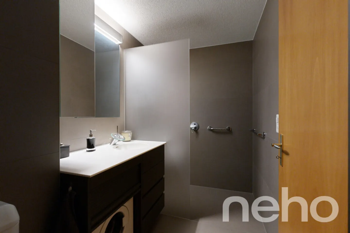 Duplex esclusivo ai Bains de Saillon - Accesso privato e vista montagne - Foto 5 di 13