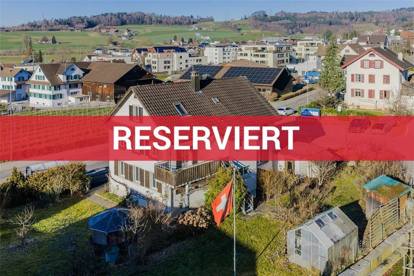 SUNNY 3-FAMILY HOUSE WITHIN WALKING DISTANCE TO THE S-TRAIN STATION - Photo 1 of 1