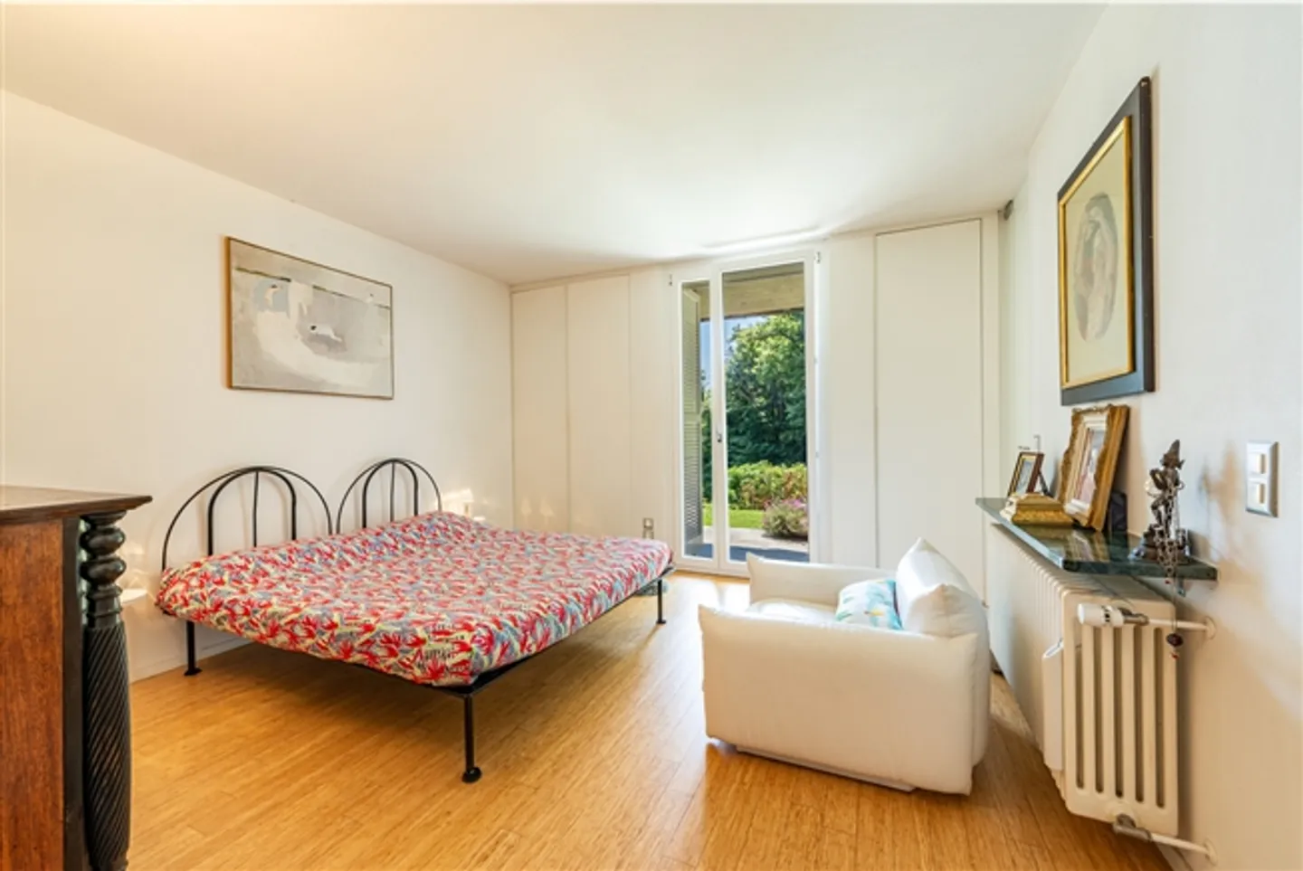 Elegant Signature Villa with Breathtaking Lake View - Photo 14 of 20