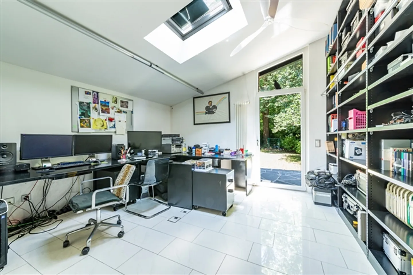 Elegant Signature Villa with Breathtaking Lake View - Photo 18 of 20