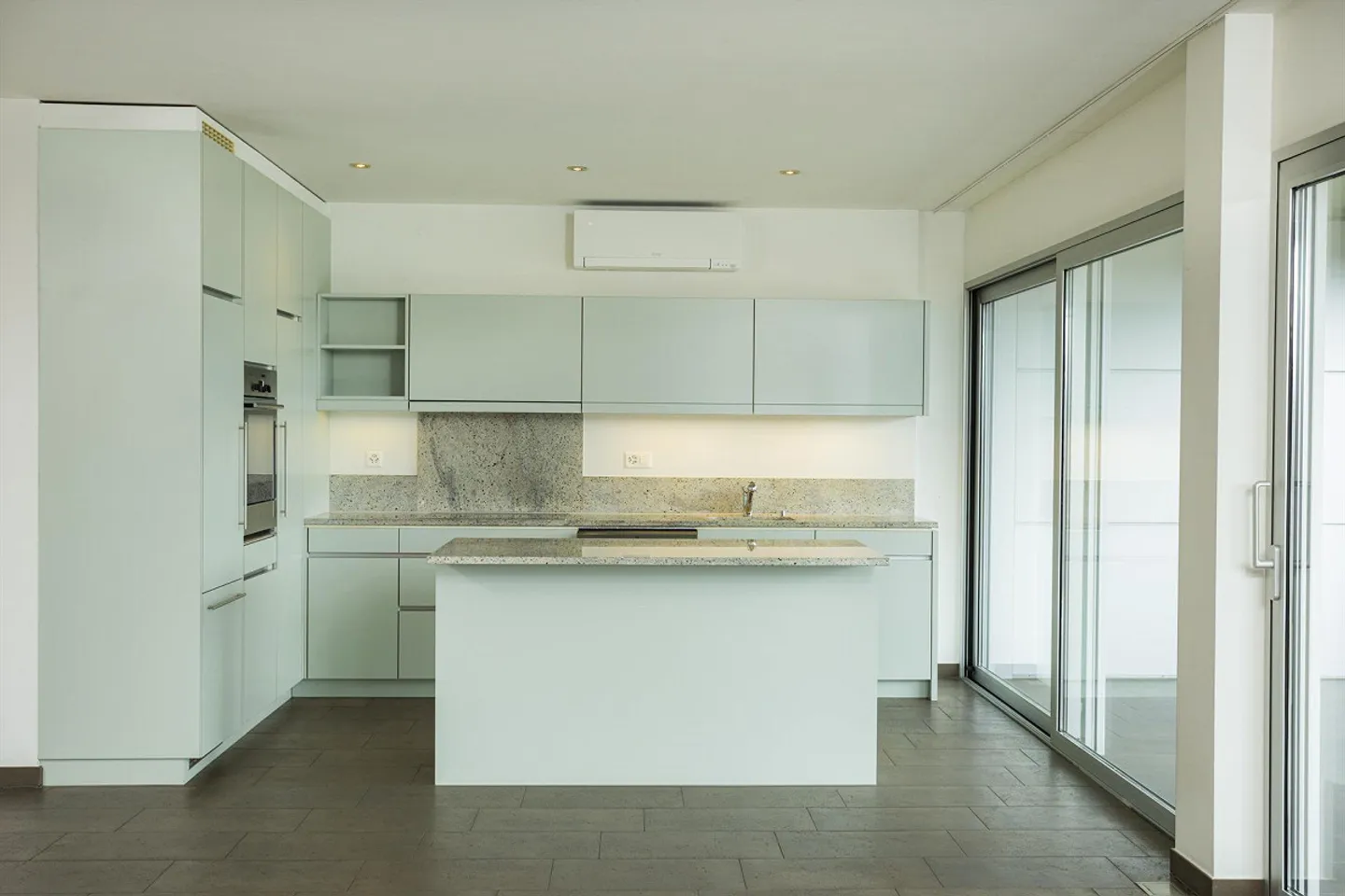 5.5-room apartment with terrace in Comano - Photo 3 of 14
