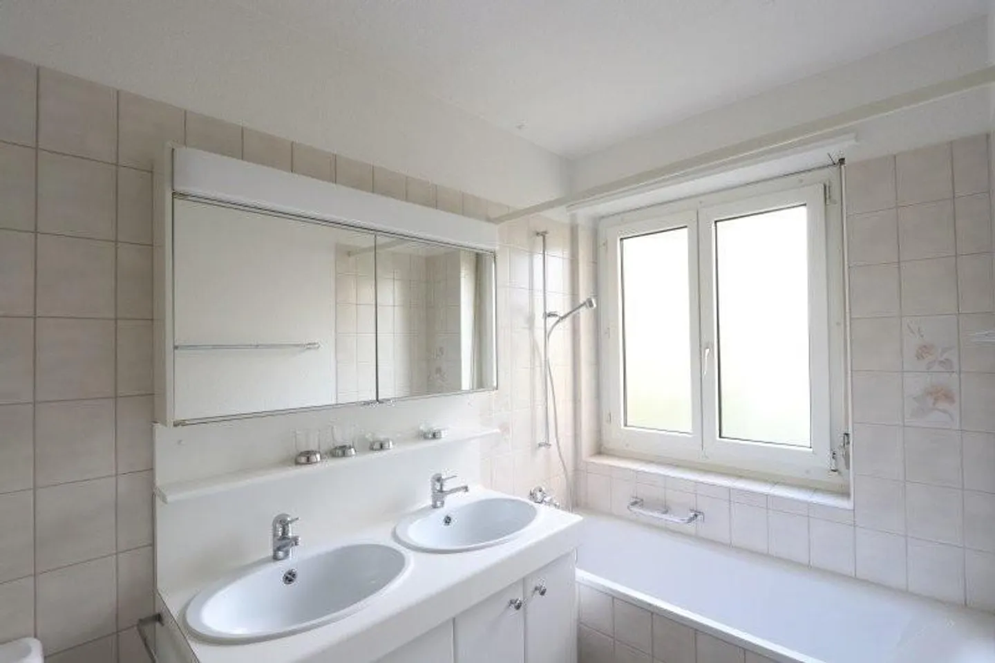 Central. Cozy. Ostring. - Photo 3 of 7