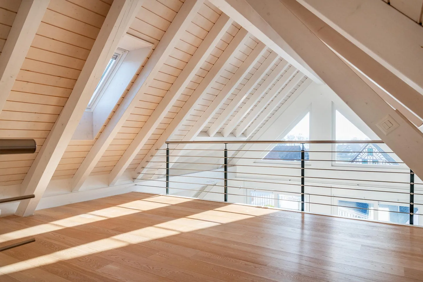 Dreamlike Apartment in a Low-Tax Community - Photo 9 of 17