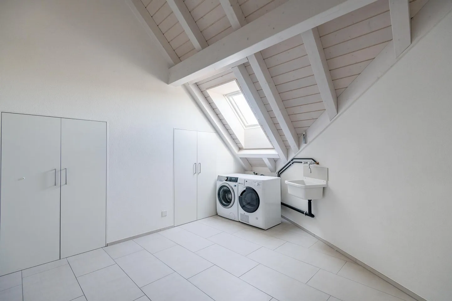 Dreamlike Apartment in a Low-Tax Community - Photo 16 of 17
