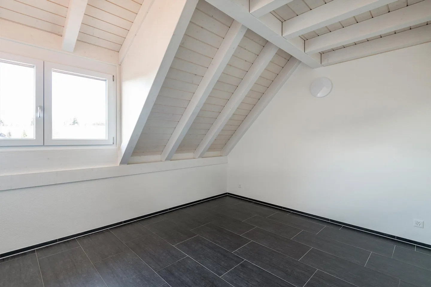 Dreamlike Apartment in a Low-Tax Community - Photo 15 of 17