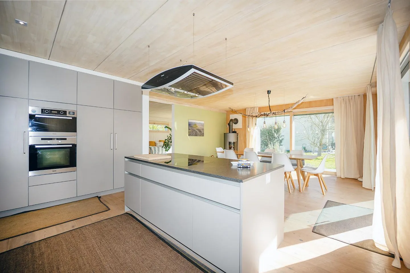 Vivre et travailler dans une maison en bois MINERGIE exclusive - Photo 10 sur 16