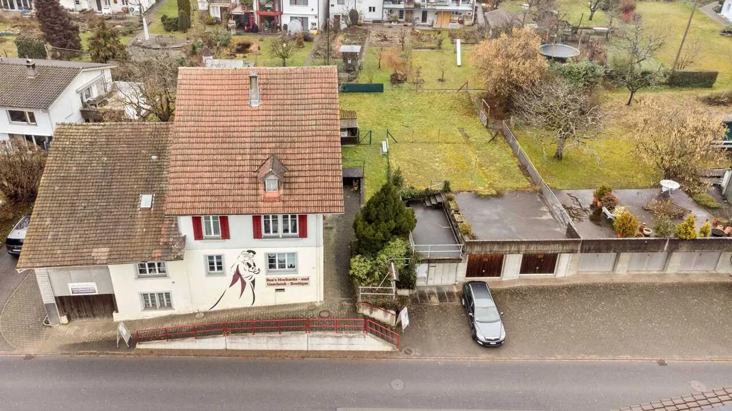 Terreno edificabile con potenziale di sviluppo sul versante sud - Foto 8 di 13